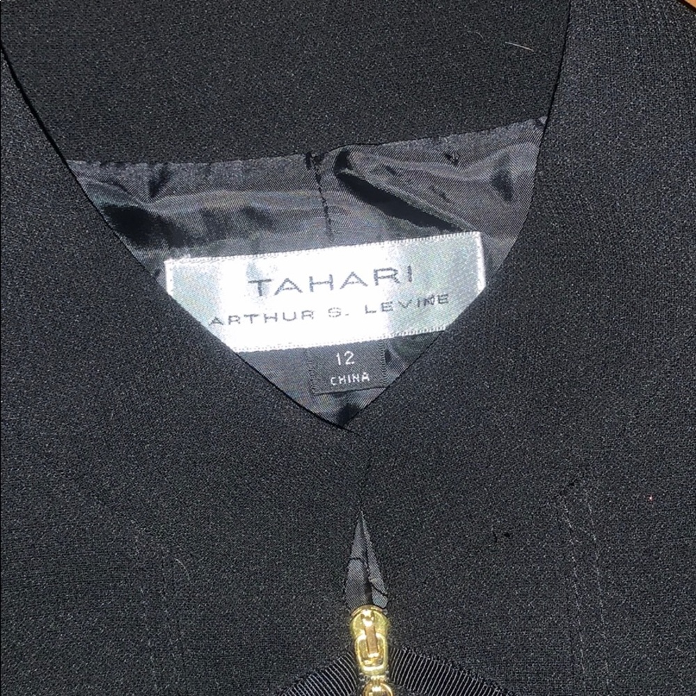 Black and gold Tahari suit - Picture 3 of 7